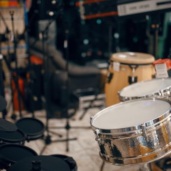 Choosing Between Acoustic or Electronic Drums? Choosing Between Acoustic or Electronic Drums?