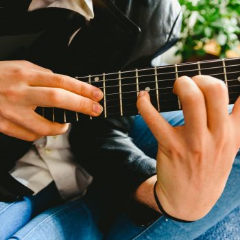 Guitar lessons - tapping Guitar lessons - tapping