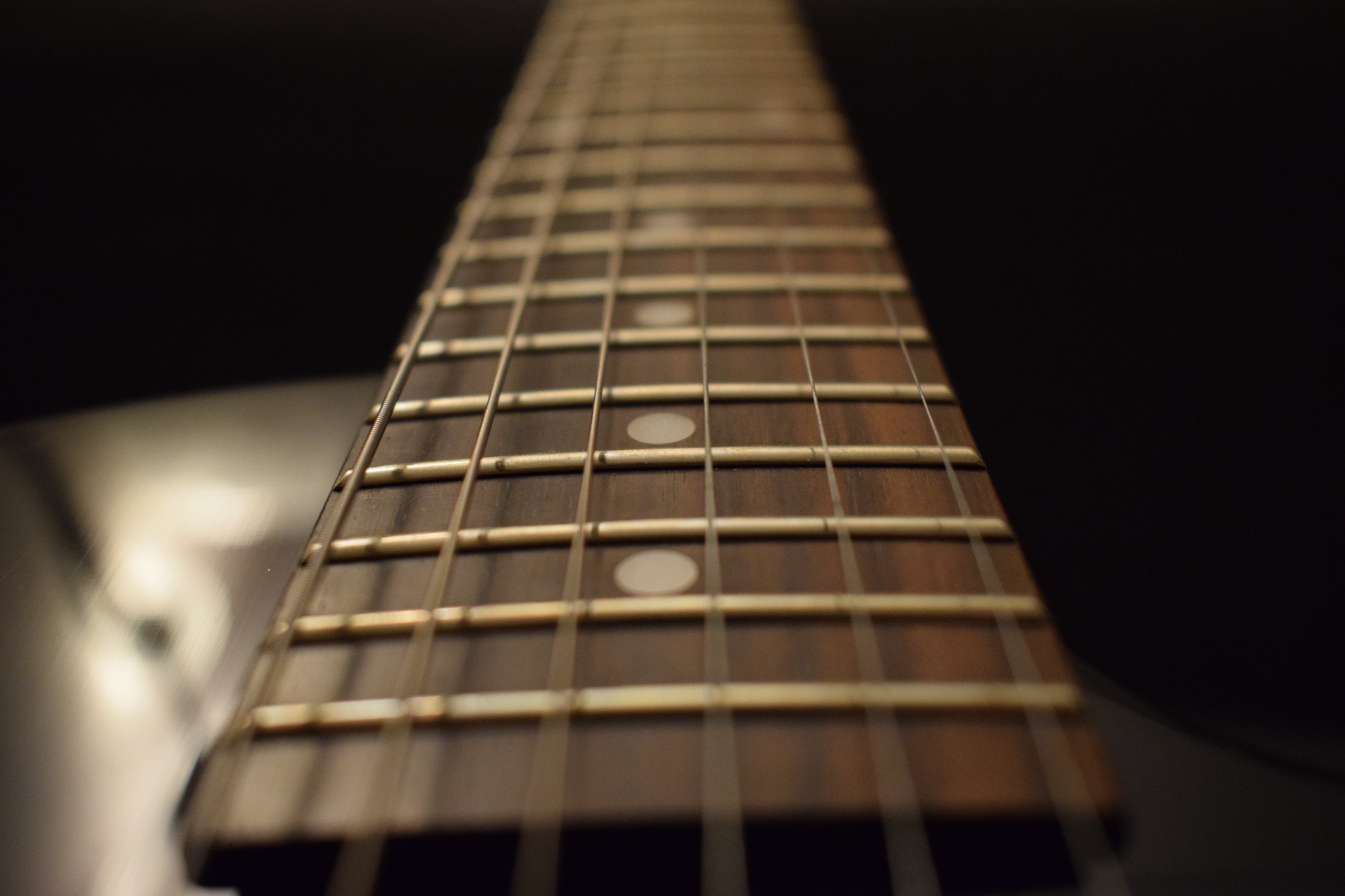 Quali corde per la chitarra elettrica Handmade Sound