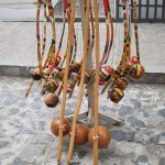 Berimbau venduti a Salvador in Brasile - foto di wmpearl