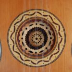 Chitarra Battente Vorraro con piroli-rosa-legno-naturale-1024x863