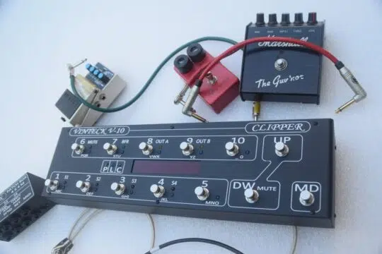 V-10 CLIPPER MIDI PEDALBOARD STEREO LOOP 1